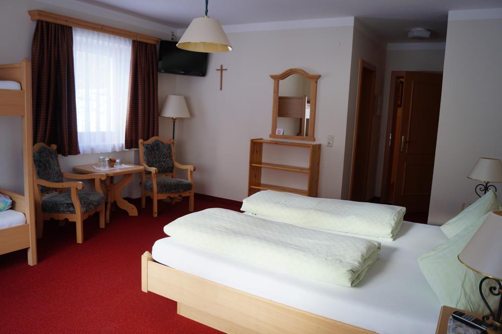 St. Georg Bed & Breakfast 3*
